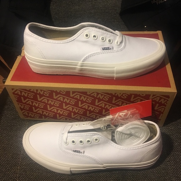 Authentics Pro True White Vans - Picture 3 of 5